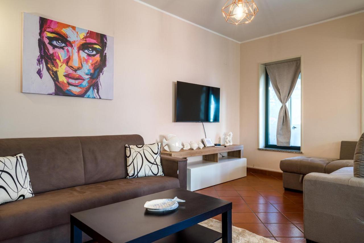Loft Angolo Sul Mare Letojanni Exterior photo