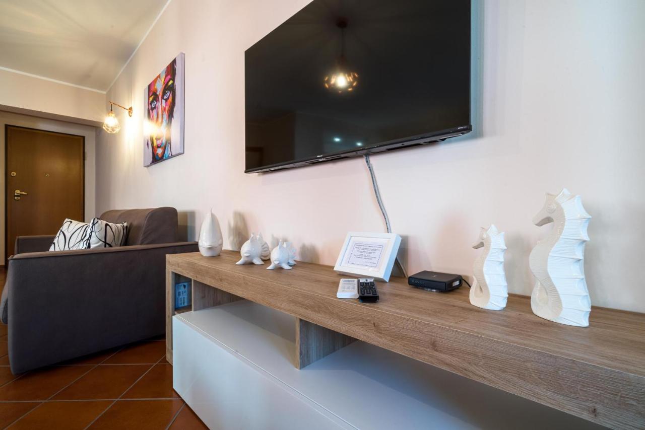 Loft Angolo Sul Mare Letojanni Exterior photo
